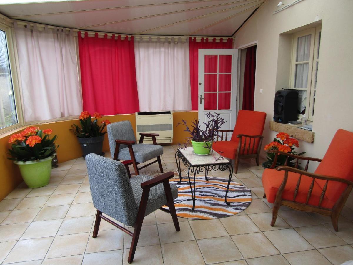 Chambre D'Hotes Mansardee Saint-Ouen-les-Vignes Luaran gambar